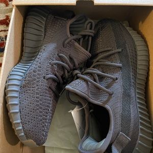 Yeezy boots 350 v2